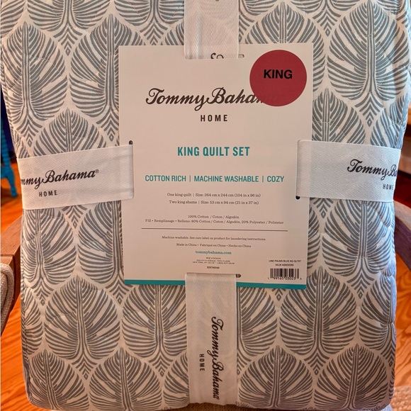 Tommy Bahama 3 piece Quilted King Bedding Set - Picture 8 of 9